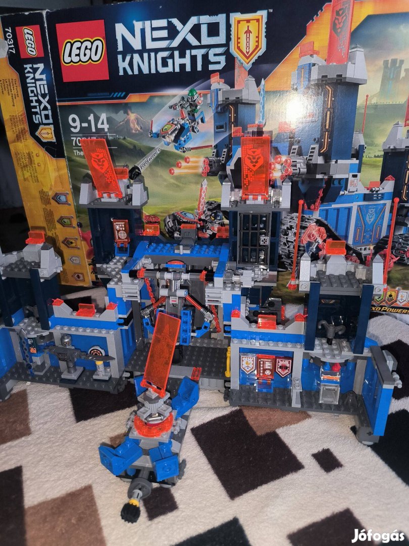 LEGO Nexo Knights 70317 - A Fortrex