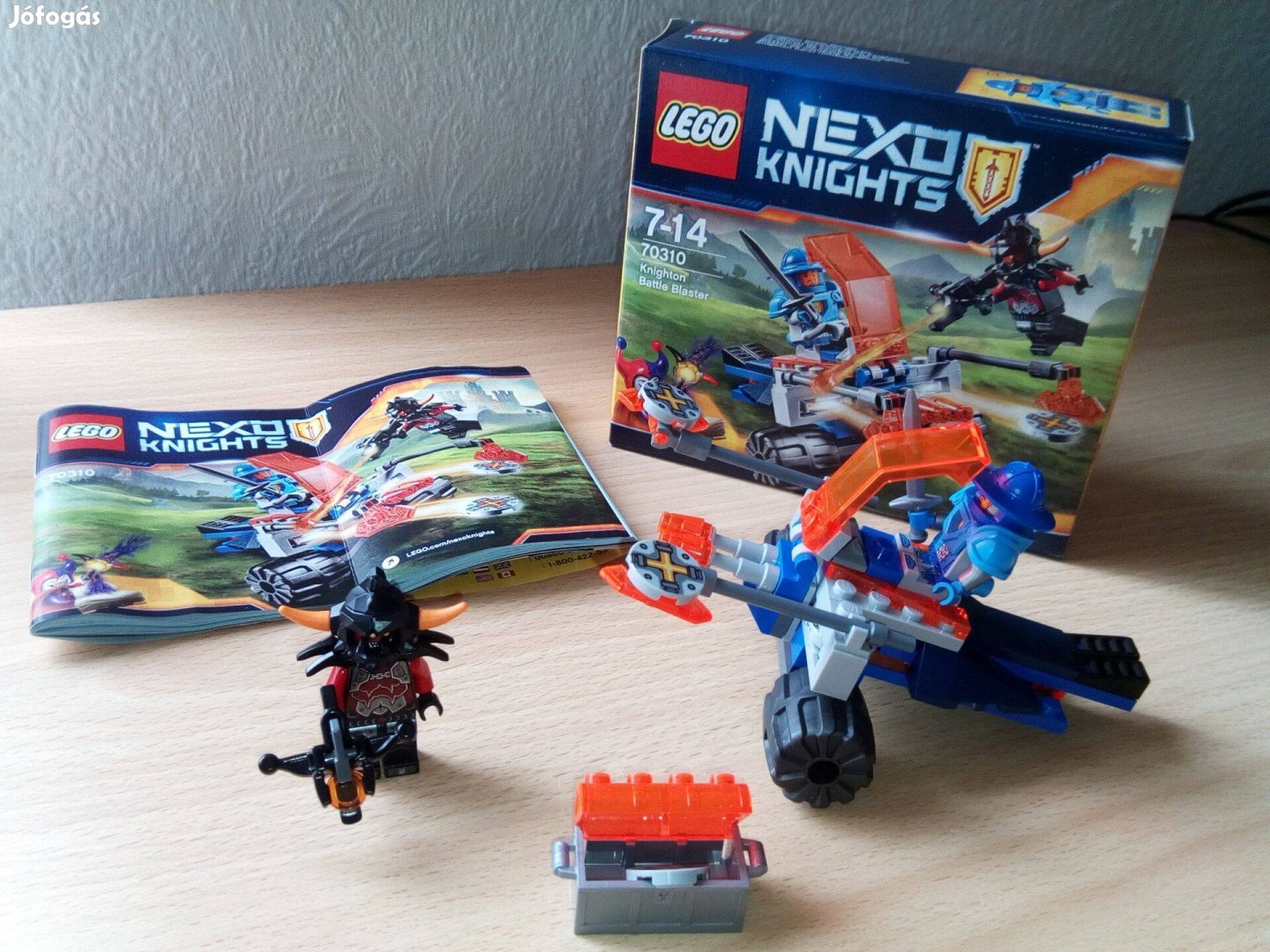 LEGO Nexo Knights - Knighton harci romboló 2 figurával