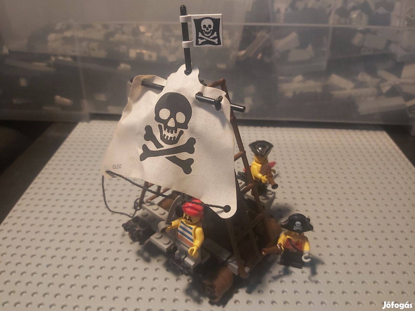 LEGO Pirates 6261 raft riders