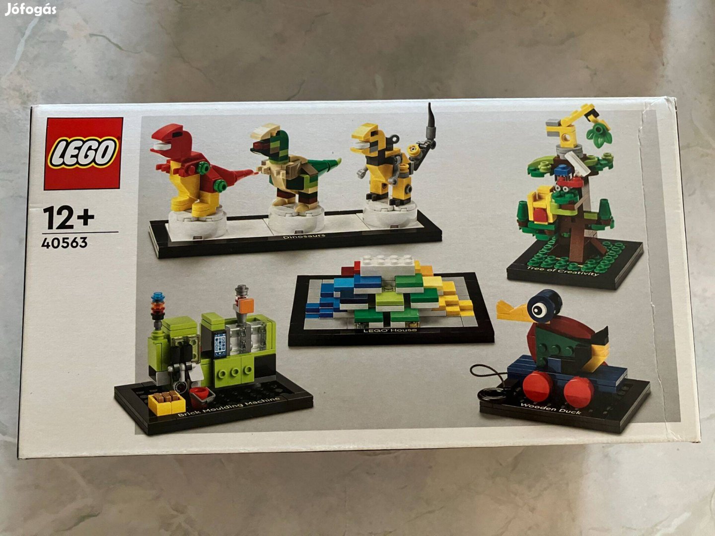 LEGO Seasonal 40563 - Tisztelgés a LEGO House előtt (új) sérült