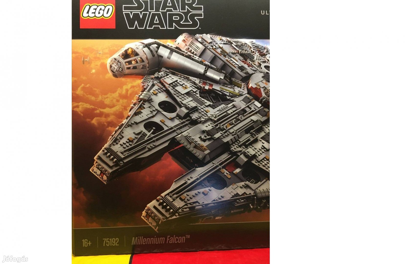 LEGO Star Wars 75192 Millennium Falcon UCS Bontatlan készlet