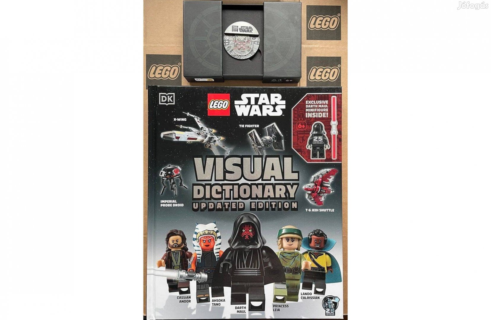 LEGO Star Wars Visual Dictionary & 25th Darth Maul + Yavin Coin