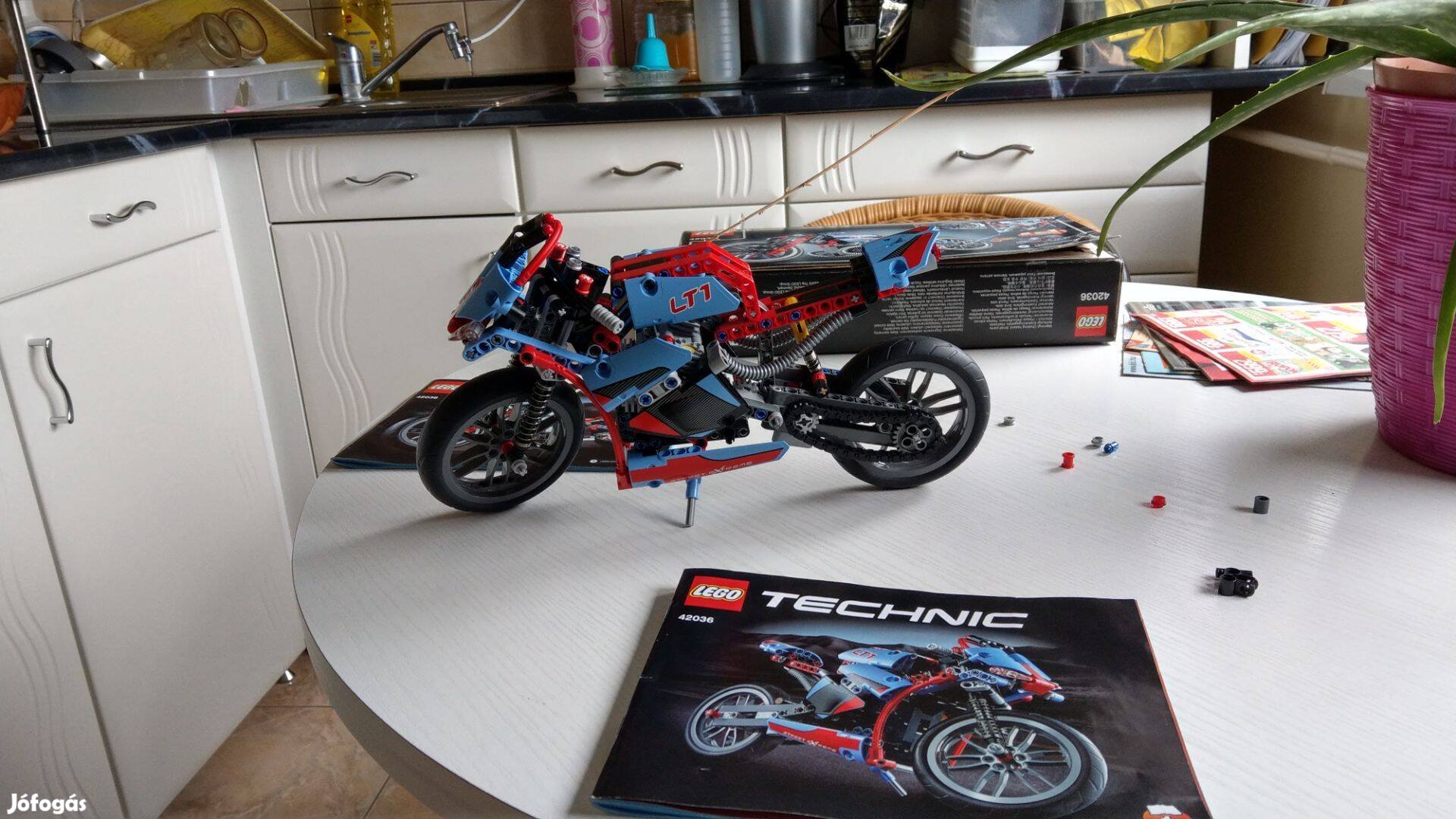 LEGO Technic 42036 Street Motorcycle