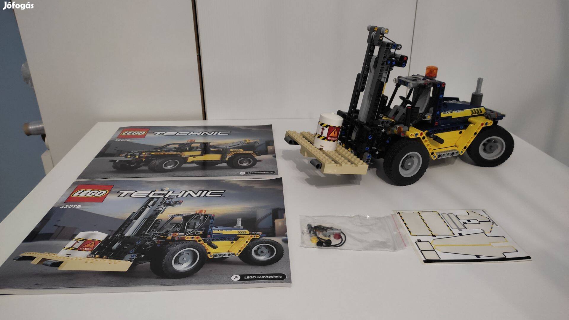 LEGO Technic 42079 - Heavy Duty Forklift - dobozos