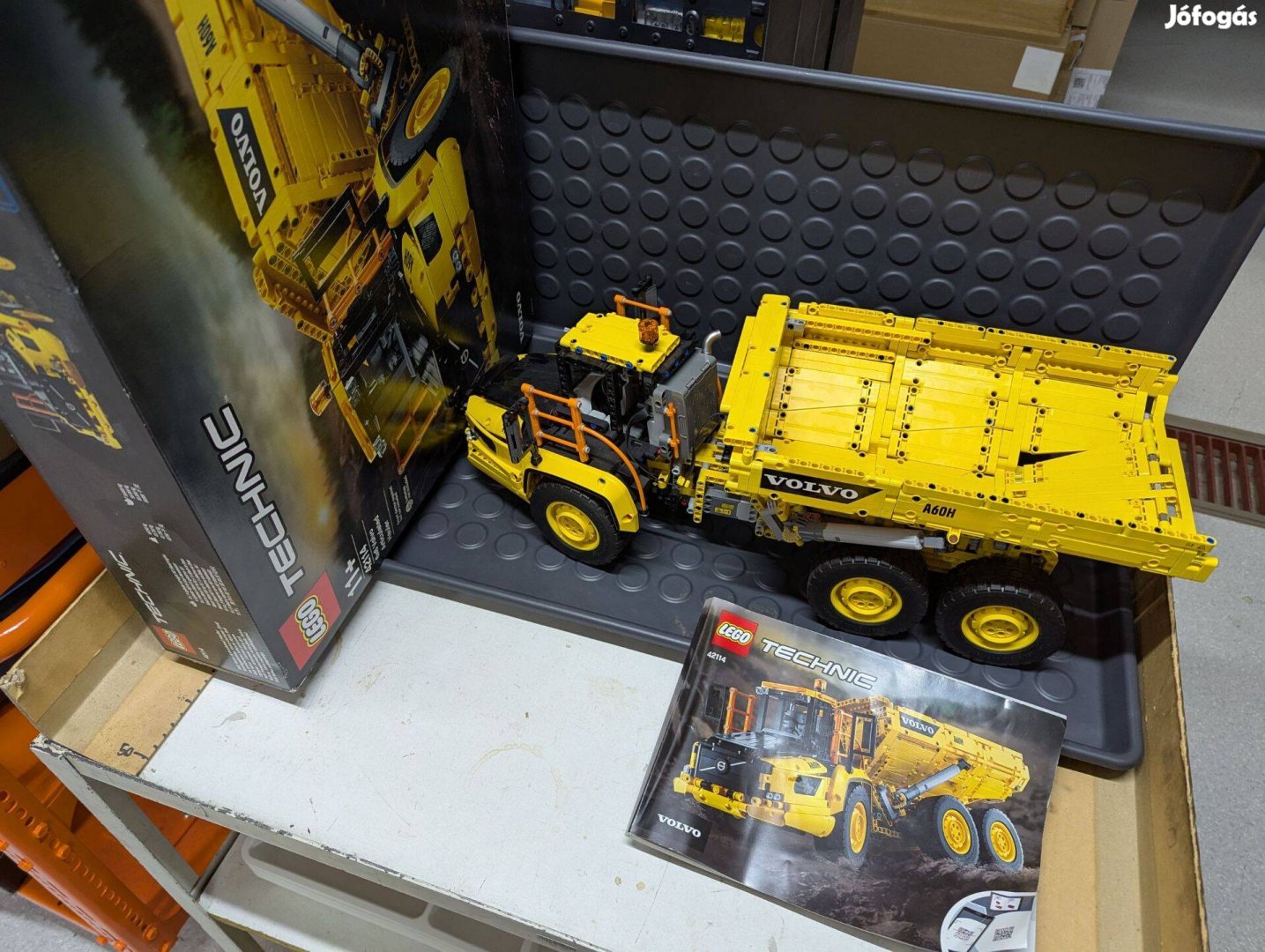 LEGO Technic 42114 6x6 Volvo Articulated Hauler