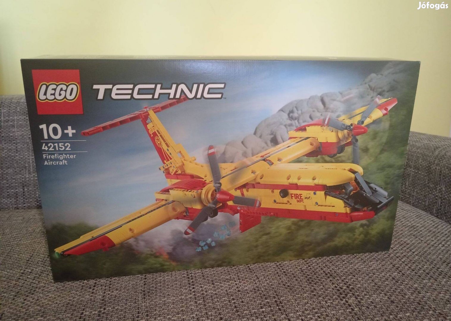 LEGO Technic 42152 Tűzoltó repülőgép bontatlan készlet
