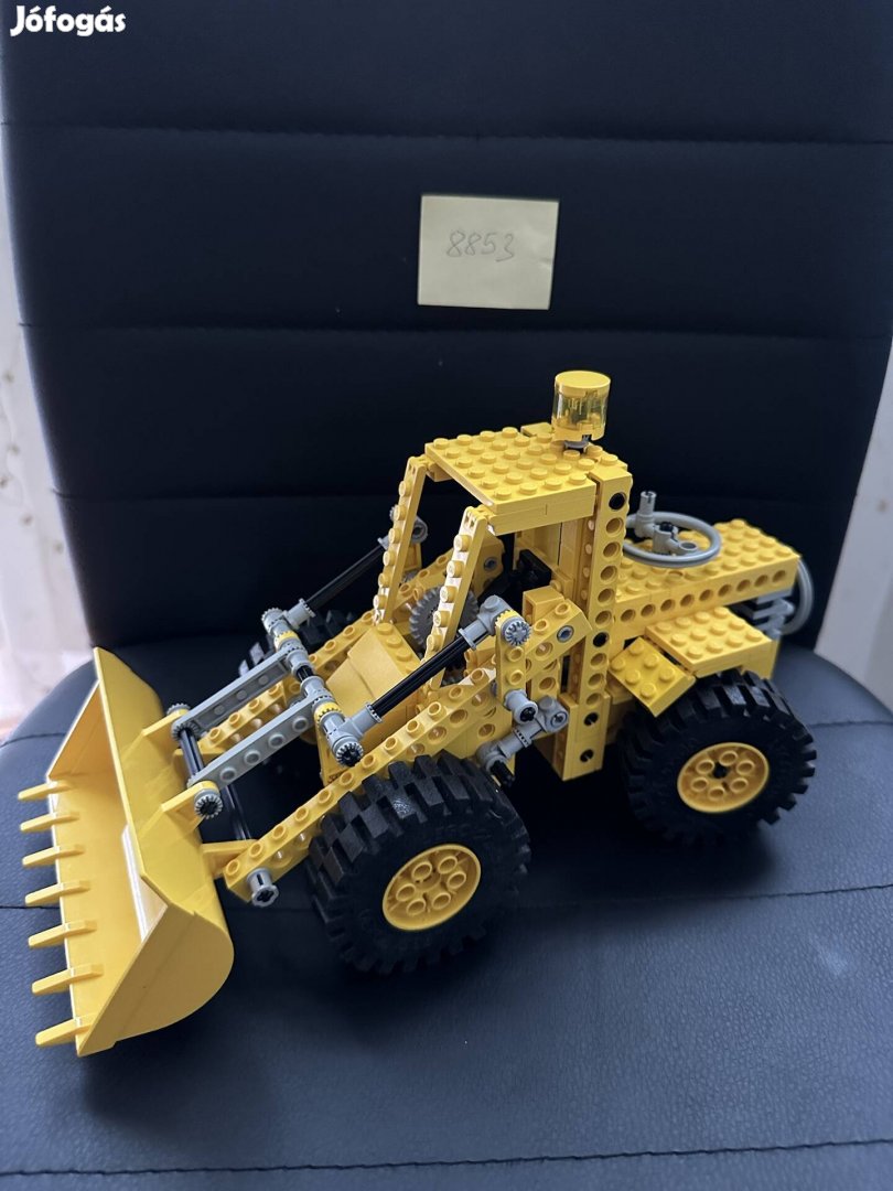 LEGO Technic 8853 - Excavator