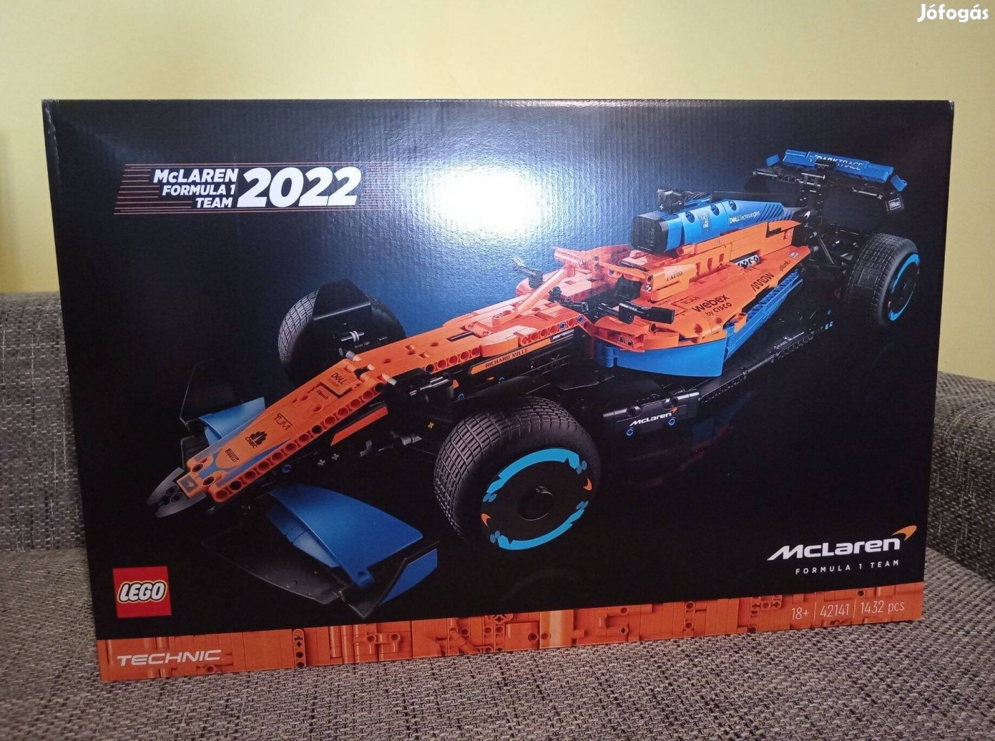 LEGO Technic Mclaren Formula1 versenyautó 42141 bontatlan