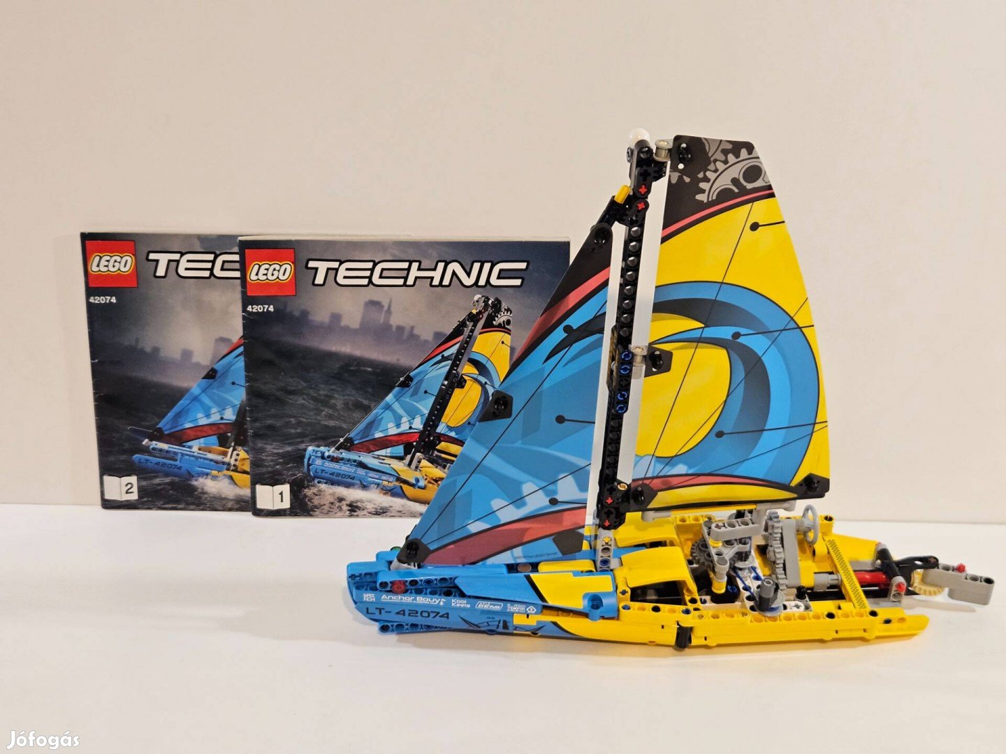 LEGO Technic - 42074 - Racing Yacht