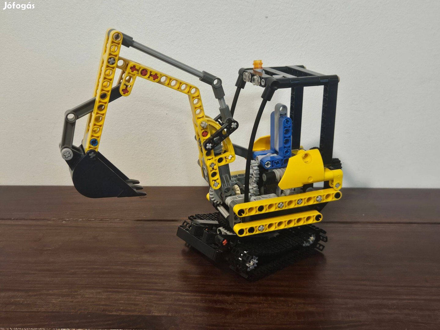 LEGO Technic - 8047 - Compact Excavator