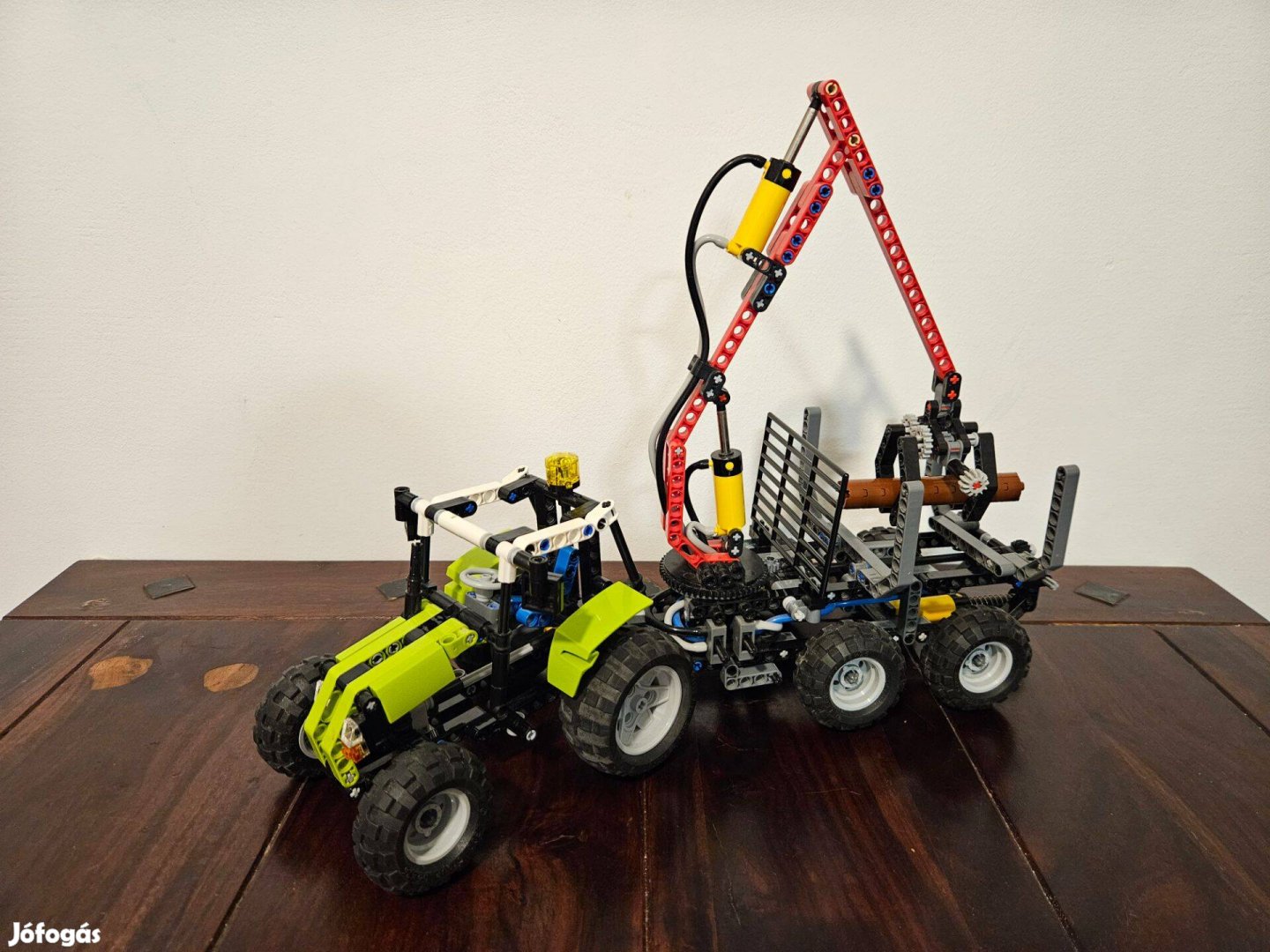 LEGO Technic - 8049 - Tractor with Log Loader