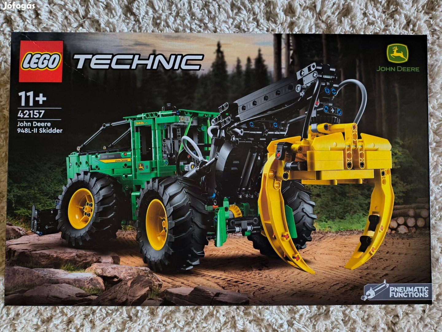 LEGO Technic - John Deere 948L-II Skidder (42157)