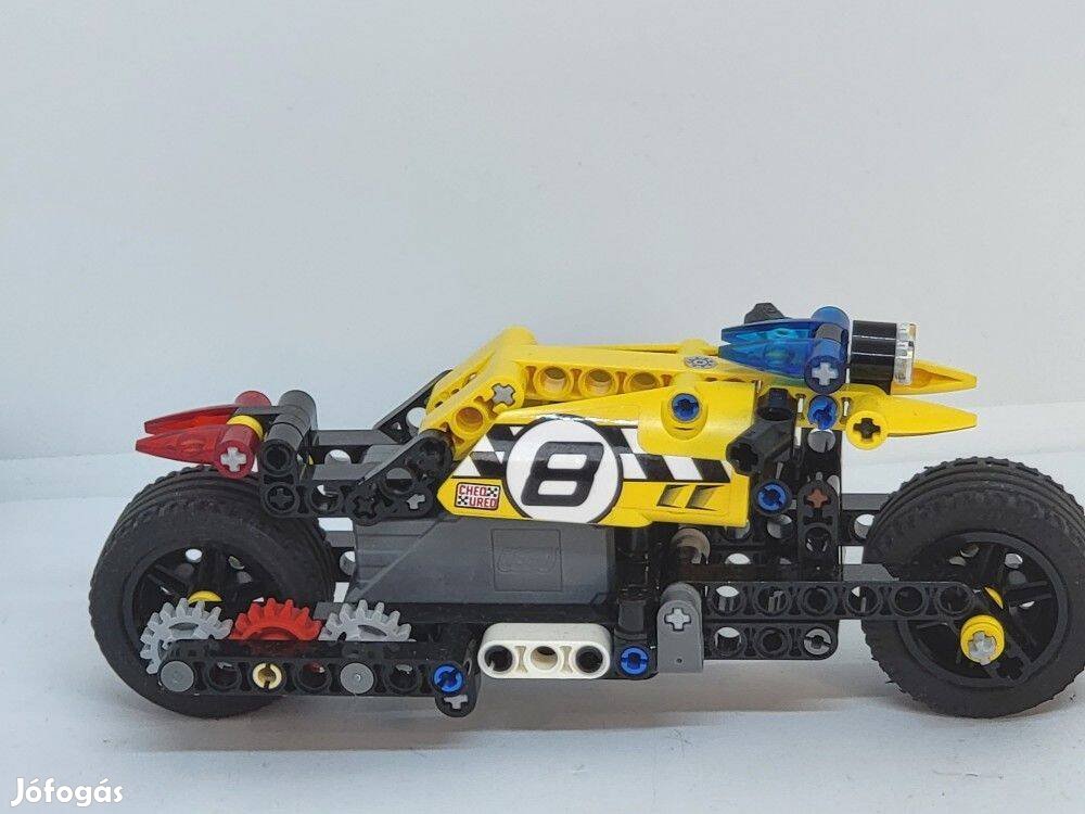LEGO Technic - Kaszkadőr motor 42058 (papír elem hiányzik)