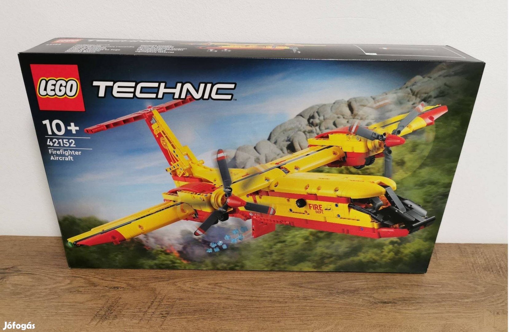 LEGO Technic - Tűzoltó repülőgép (42152)