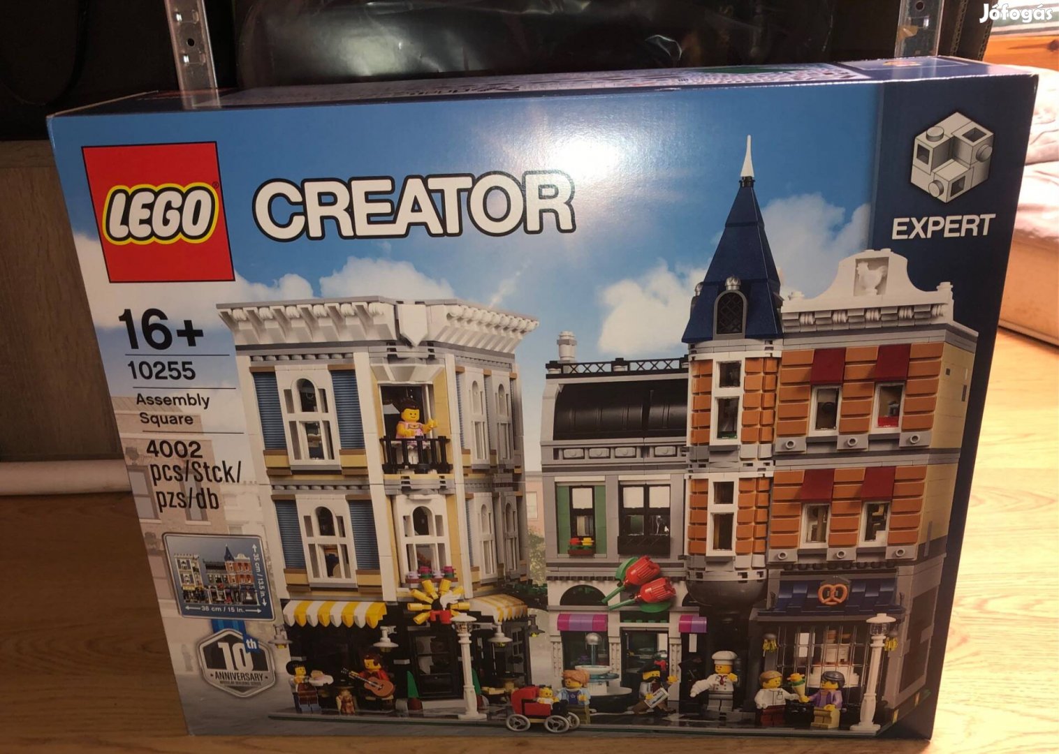 LEGO - 10255 Assembly Square Bontatlan Új