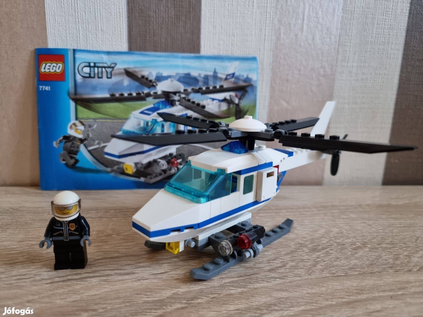 LEGO - 7741 - LEGO City rendőrségi helikopter