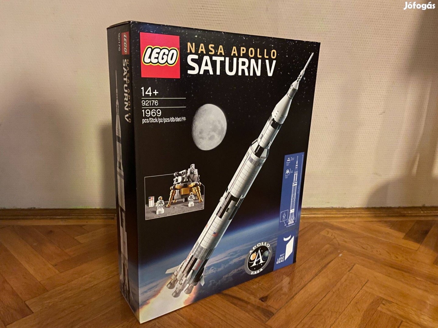 LEGO - NASA Apollo Saturn V (92176) - bontatlan