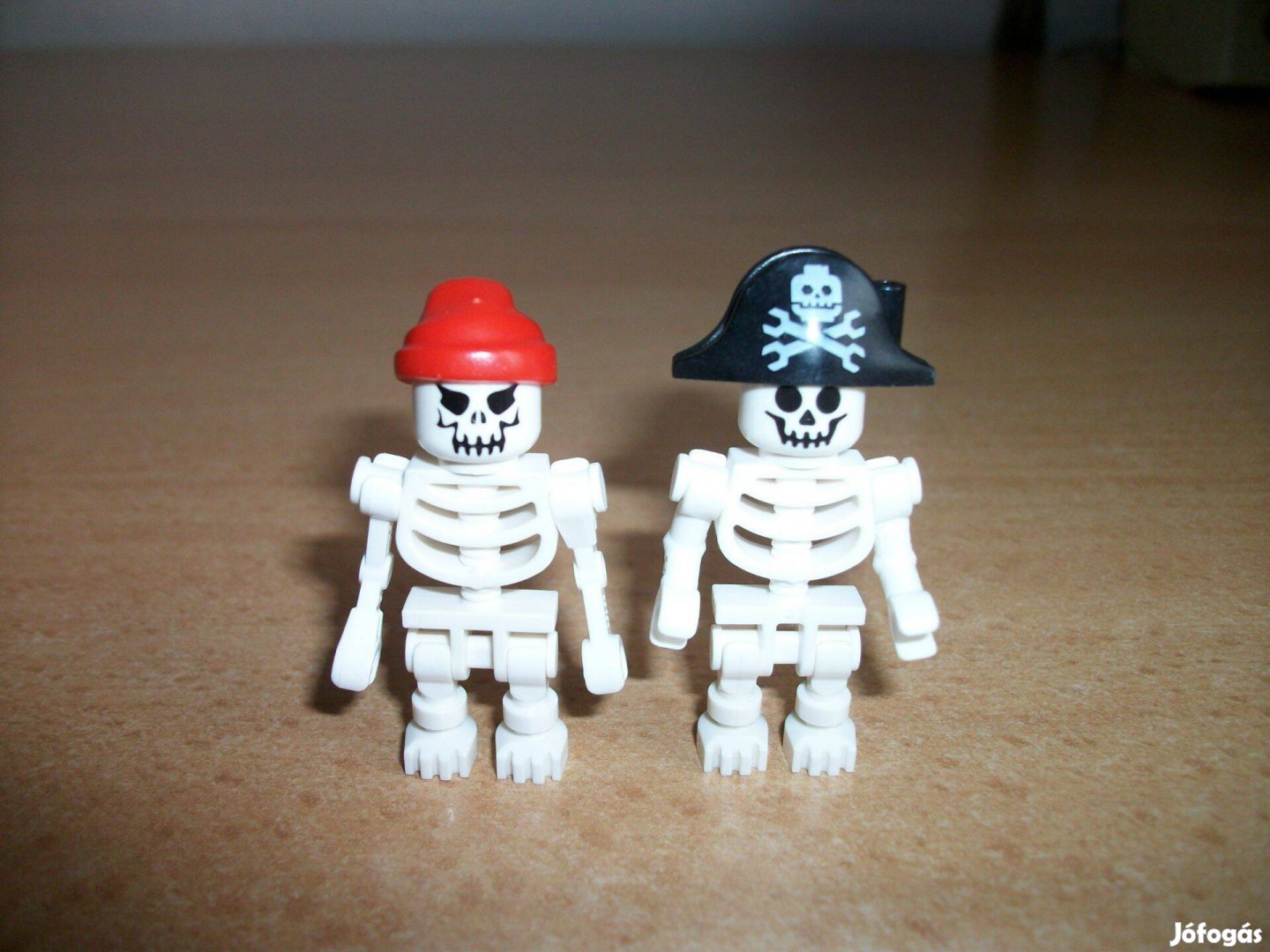LEGO kalóz csontvázak