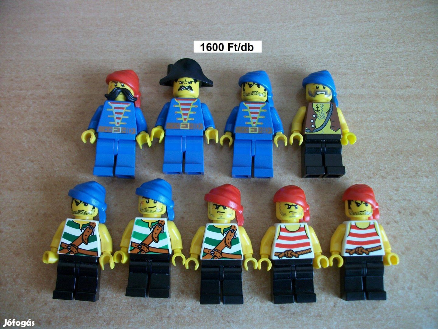 LEGO kalóz minifigurák