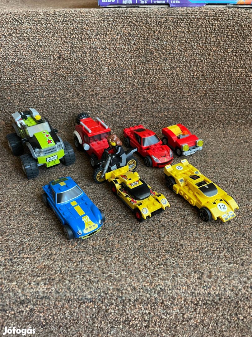 LEGO kisautók és kismotor (7 autó, 1 motor)
