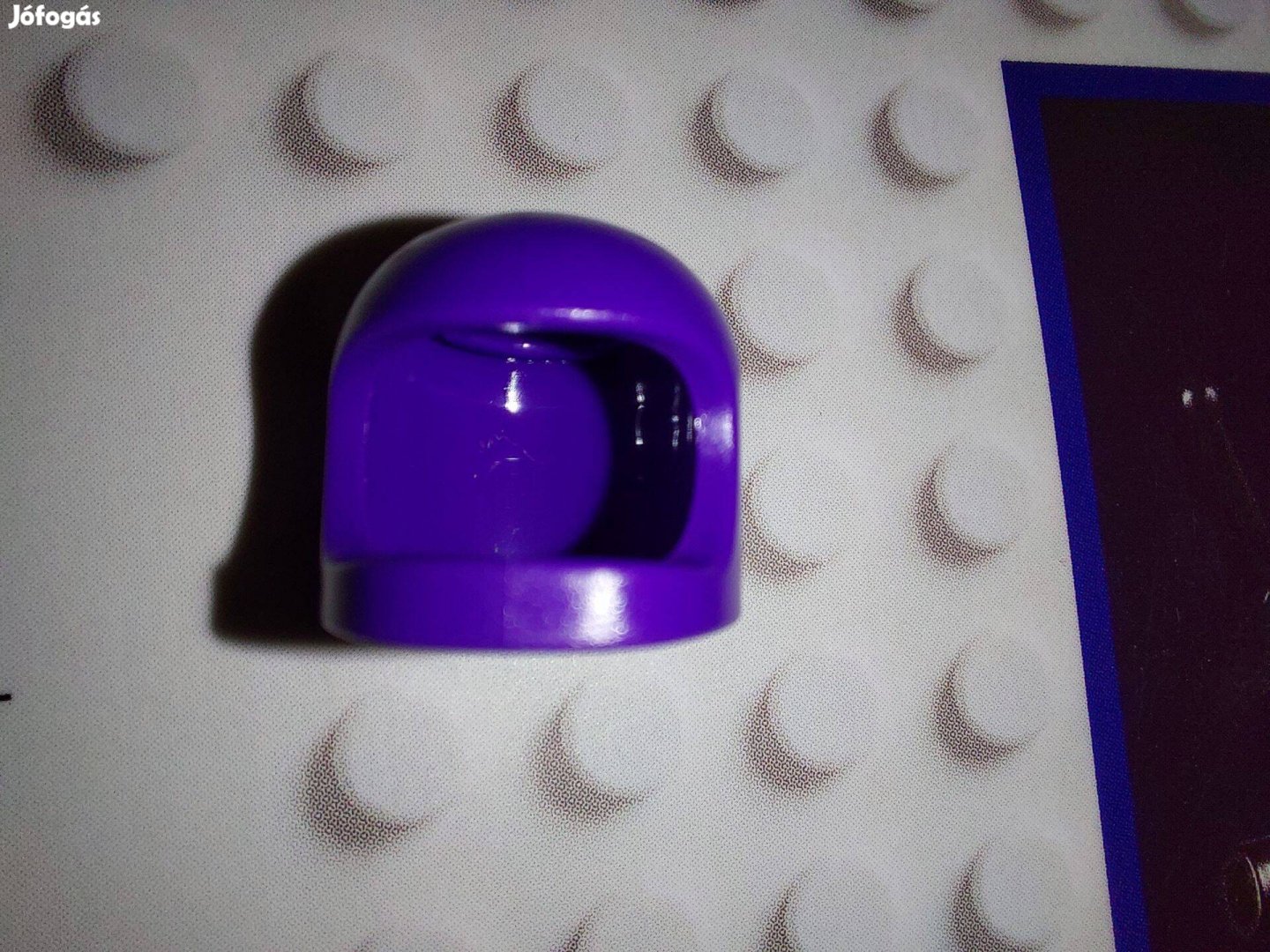 LEGO lila sisak (space helmet)