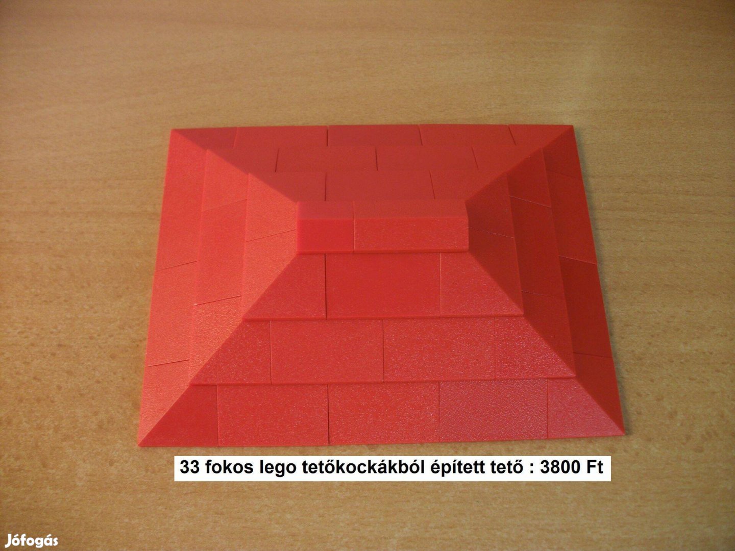 LEGO piros tető