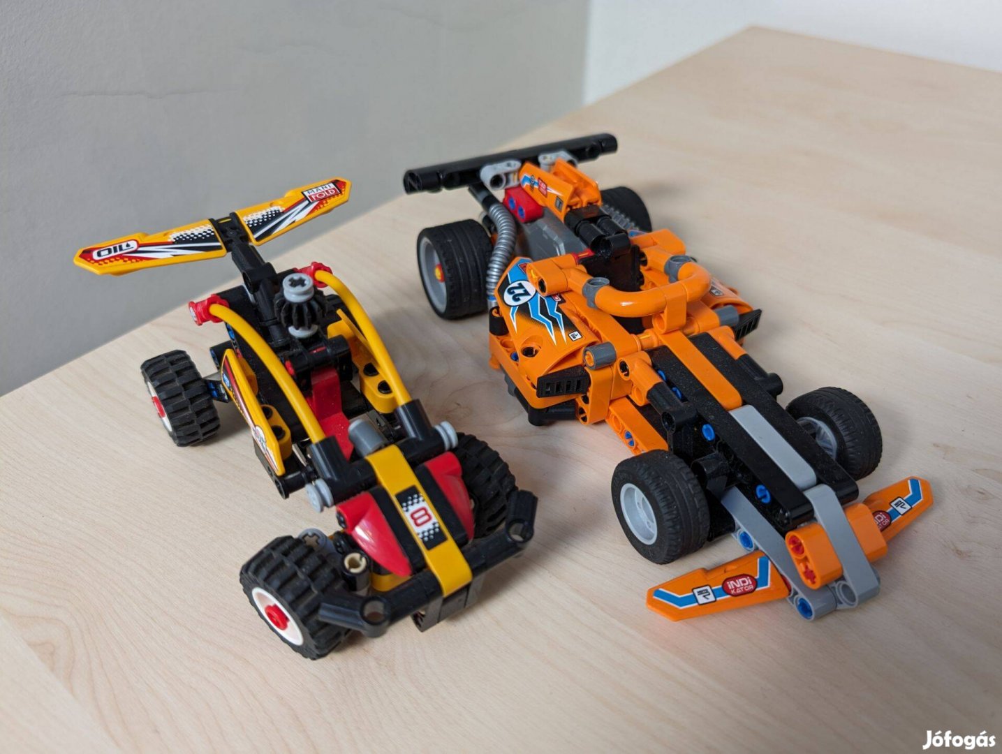 LEGO technic 42104 versenyautó és 42101 homokfutó