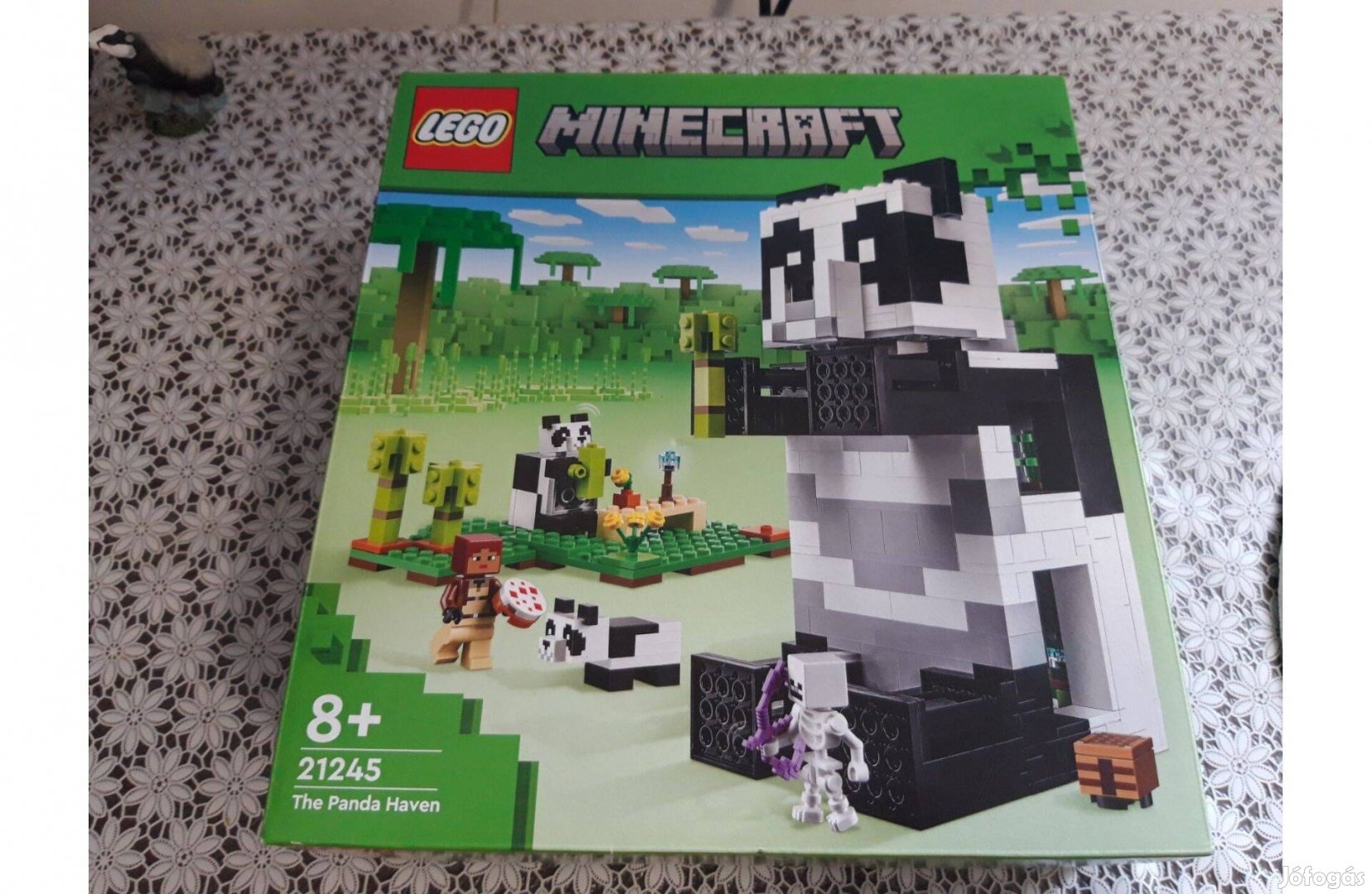 LEgo Minecraft 21245 The Panda Haven