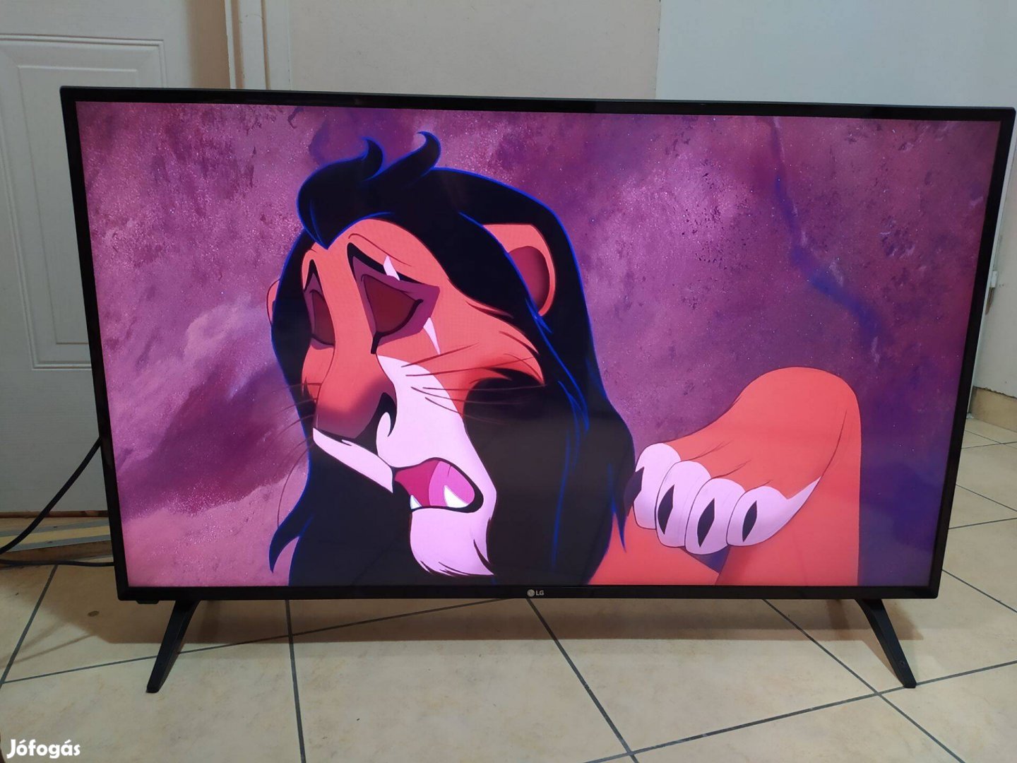 LG 109 cm-es televízió