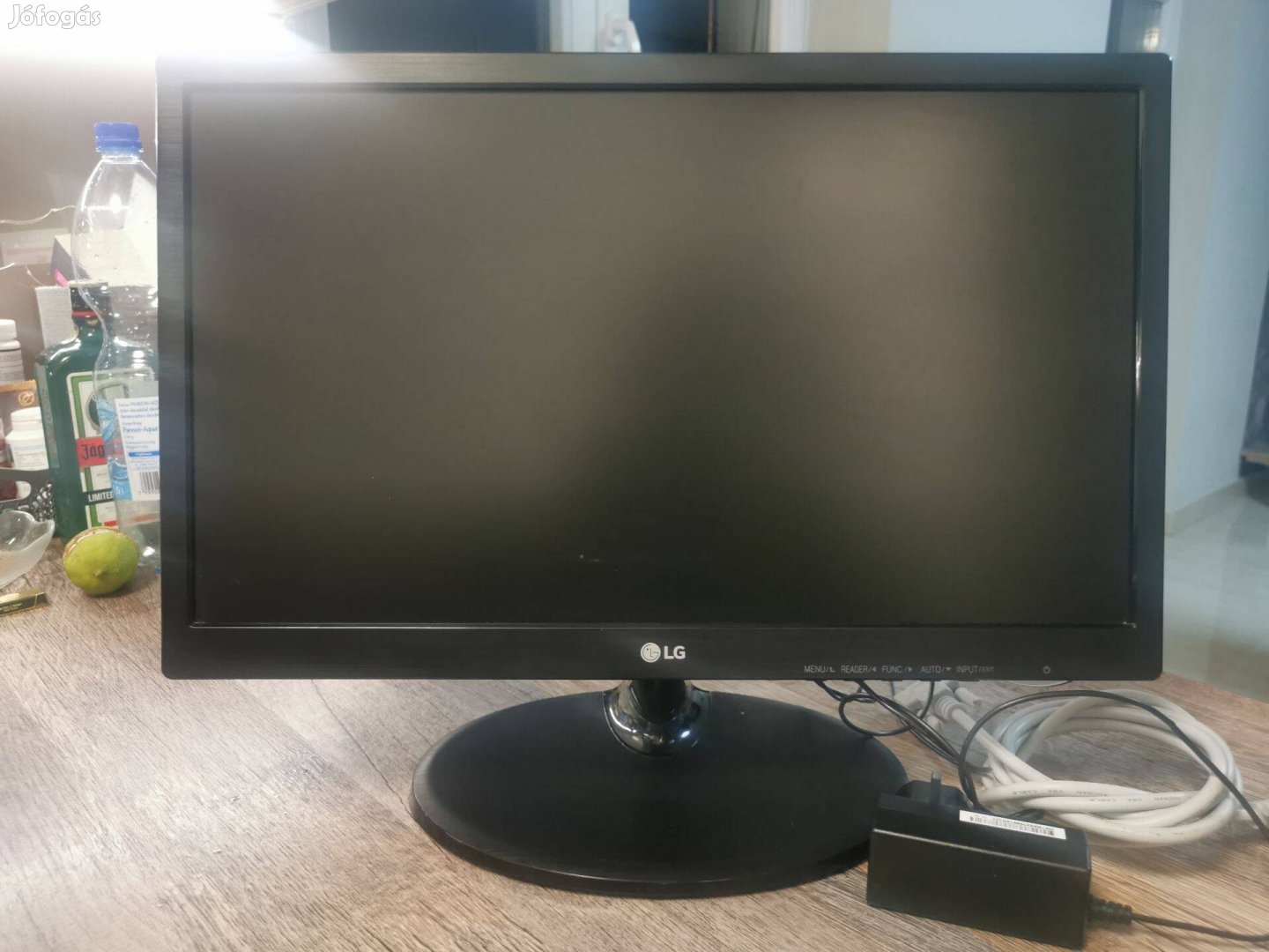 LG 19" LED monitor 16:9