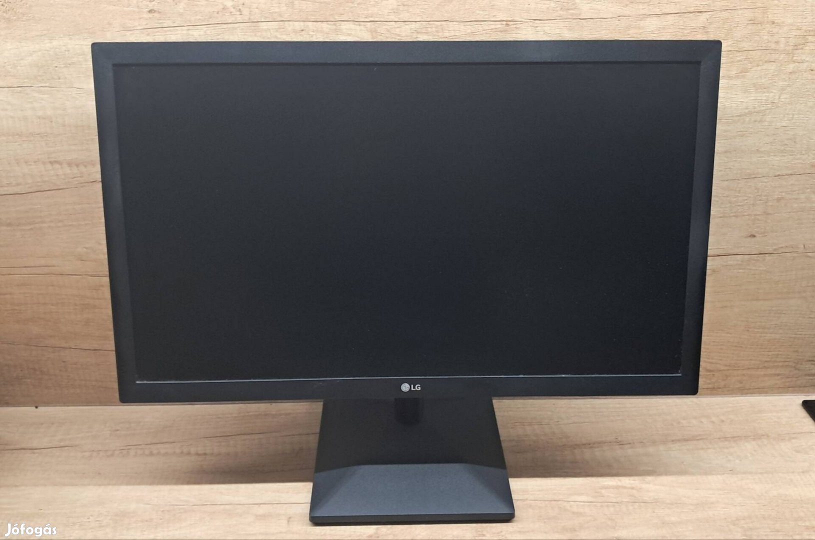 LG 22MK400H-B monitor. 