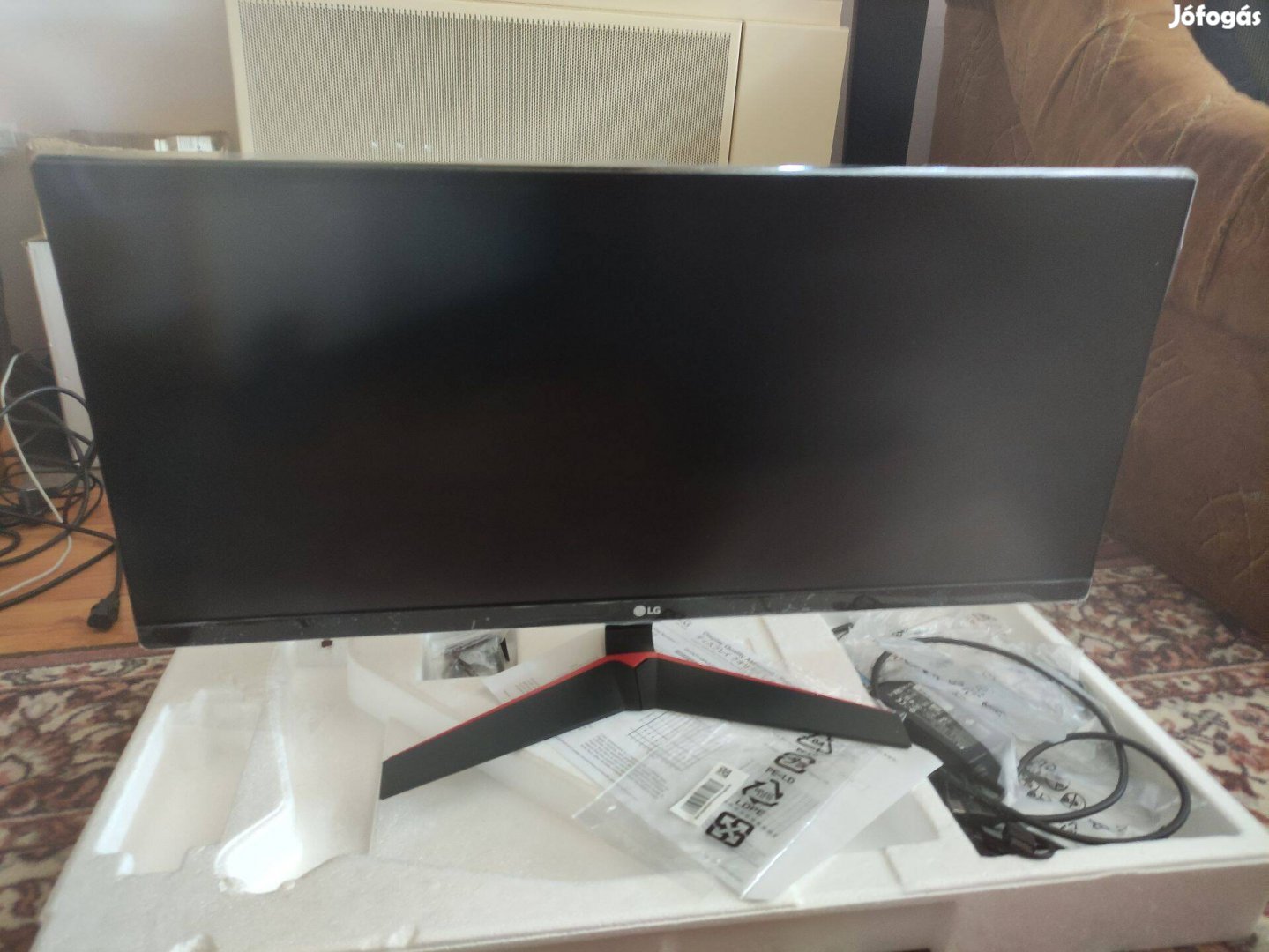 LG 29"-os 2K felbontású újszerű monitor eladó!