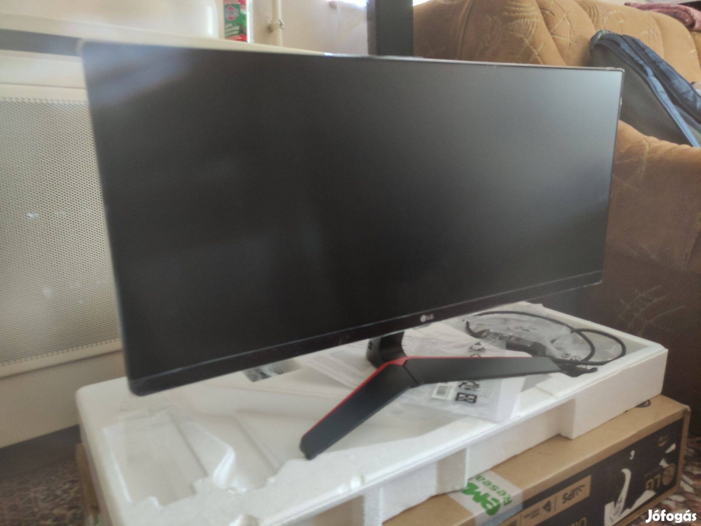 LG 29"-os 2K felbontású újszerű monitor eladó!