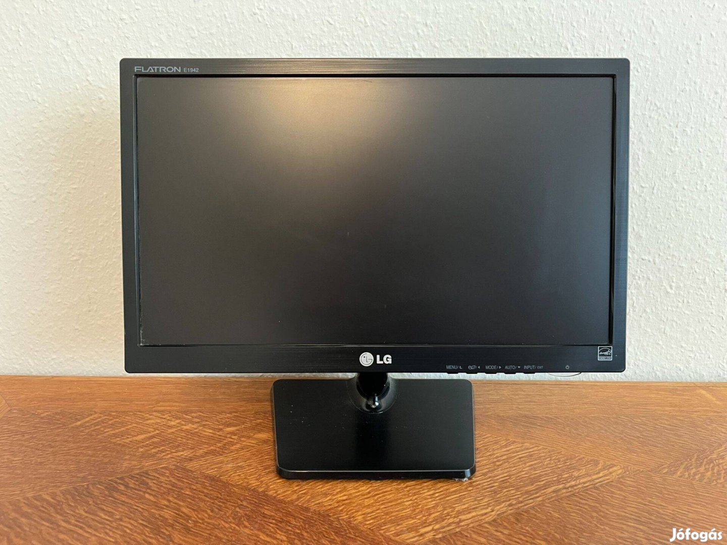 LG Flatron E1942 LED Monitor szép állapotban