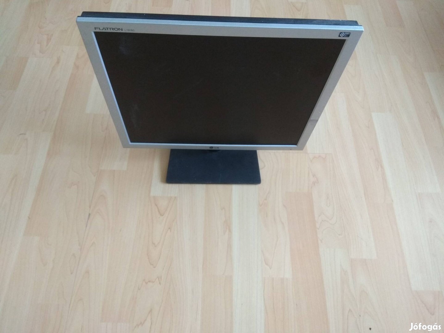 LG Flatron L1919S LCD monitor 