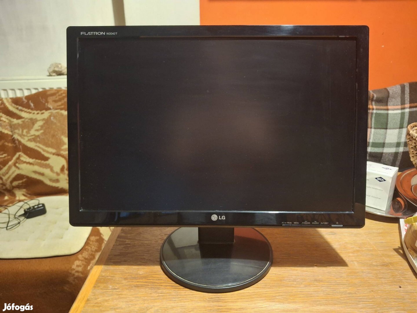 LG Flatron W2042T Újszerű Állapotban