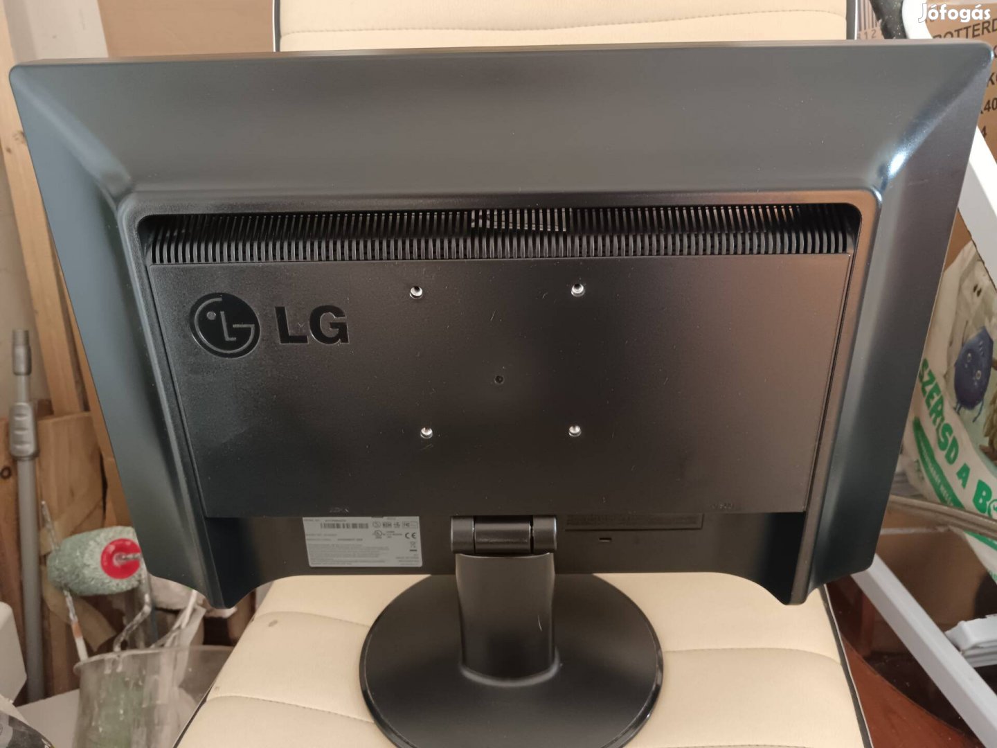 LG Flatron monitor 