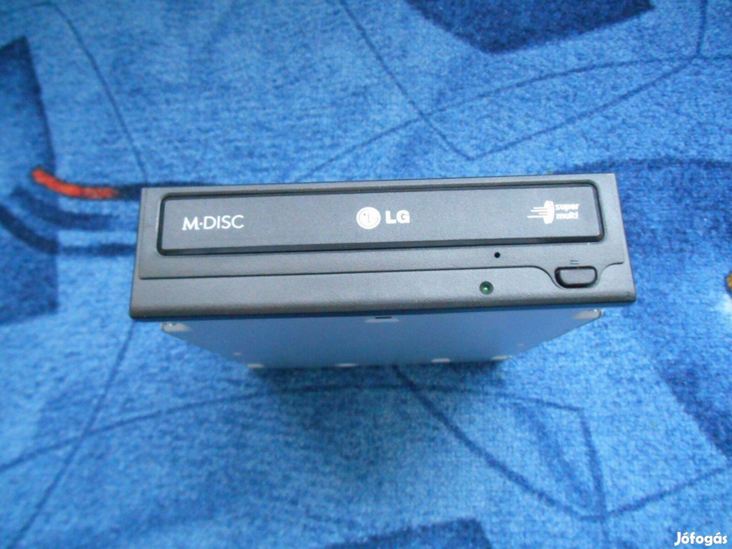 LG GH24NSB0 optikai meghajtó
