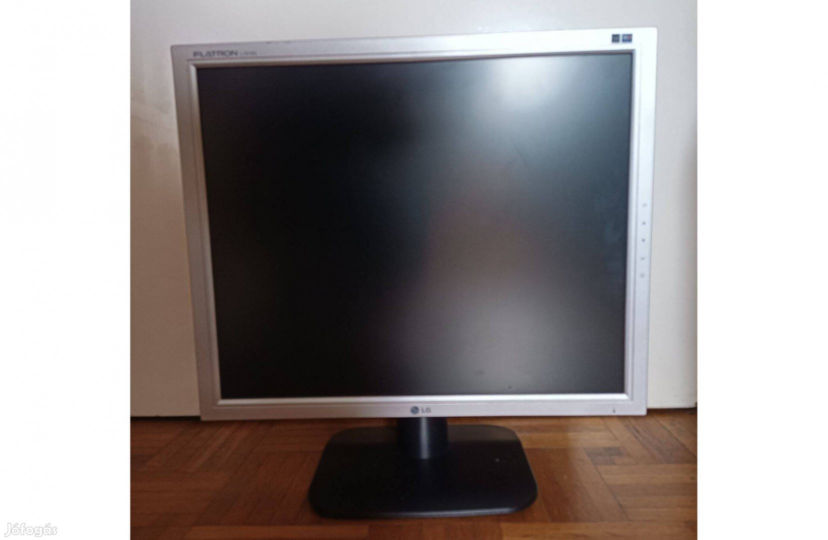LG LCD monitor