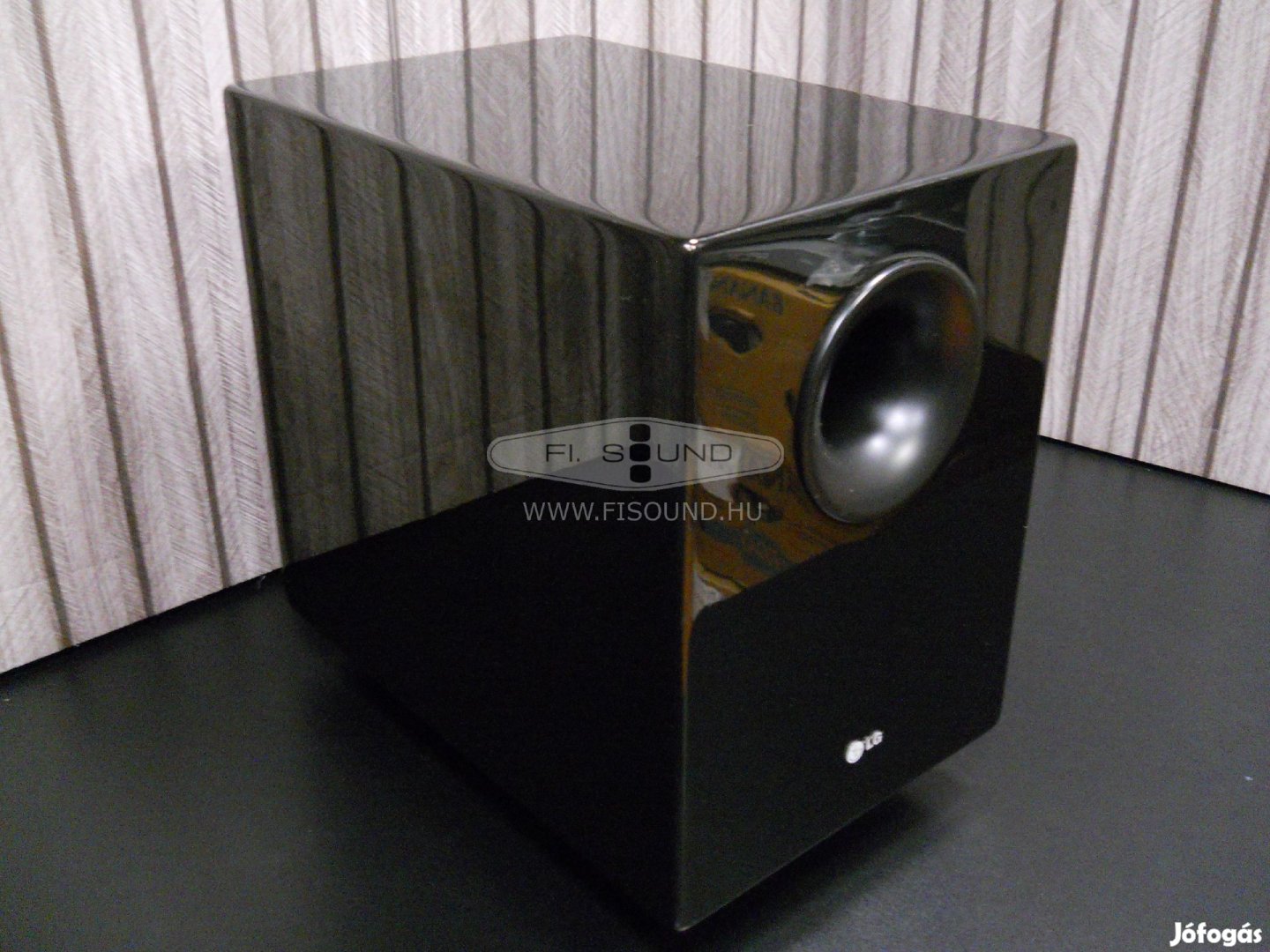 LG LSH-75TKW ,400W,4ohm,passzív sub 20cm-s gumiperemes