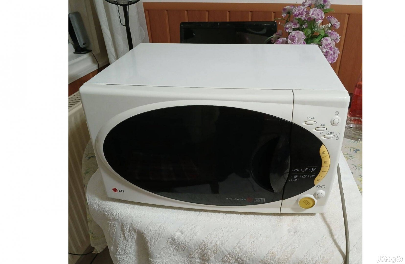LG MS-255T digitális mikrohullámú sütő 26L