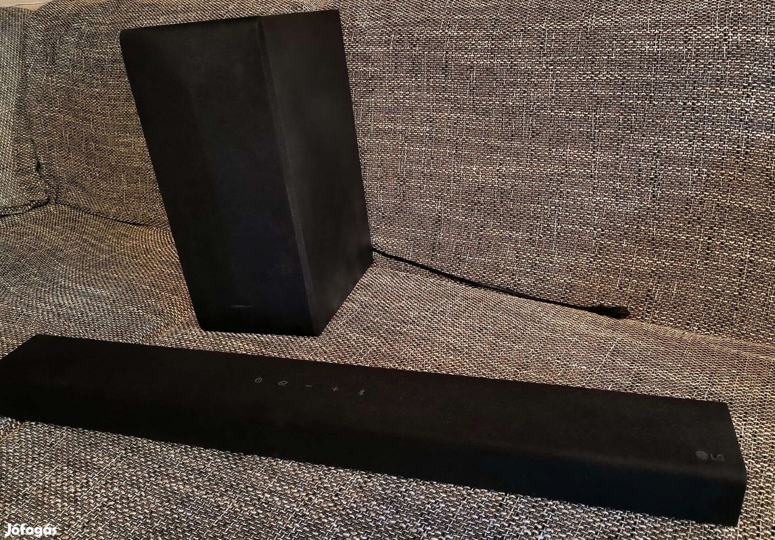 LG S40Q 2.1 csatornás hangprojektor (300W)