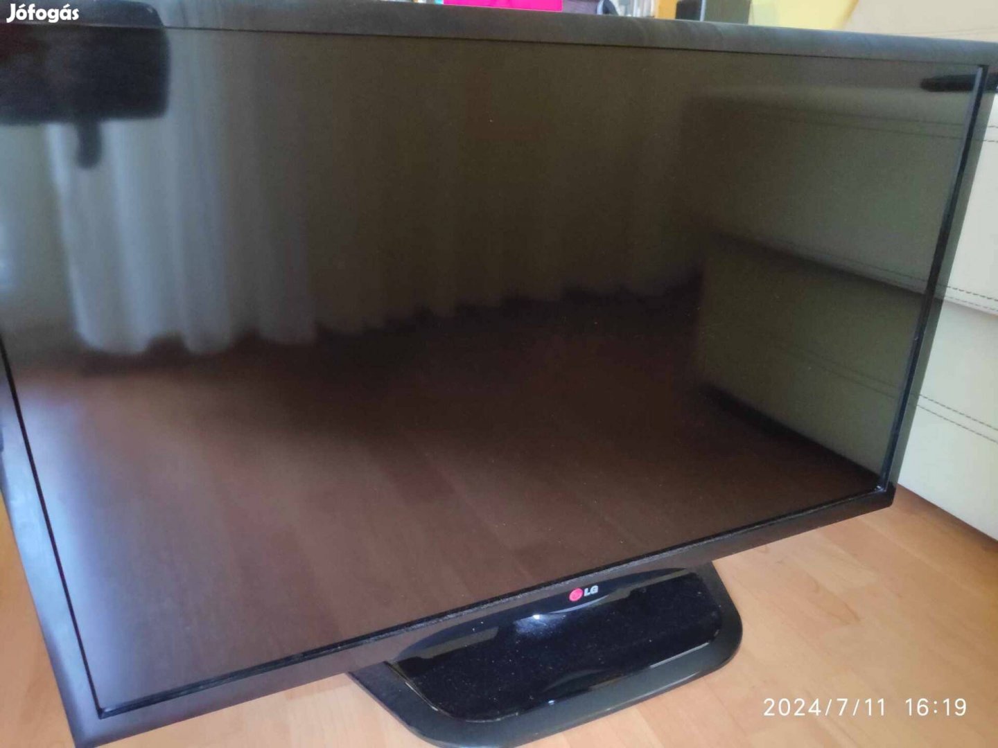 LG TV 32LN570R