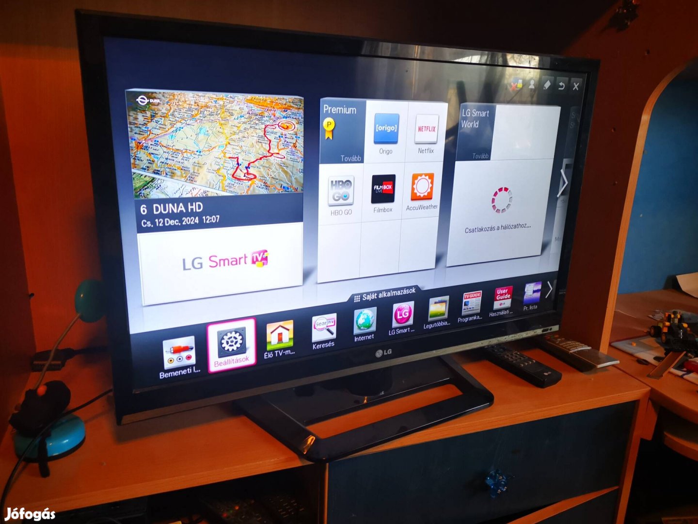 LG TV 32LS570S