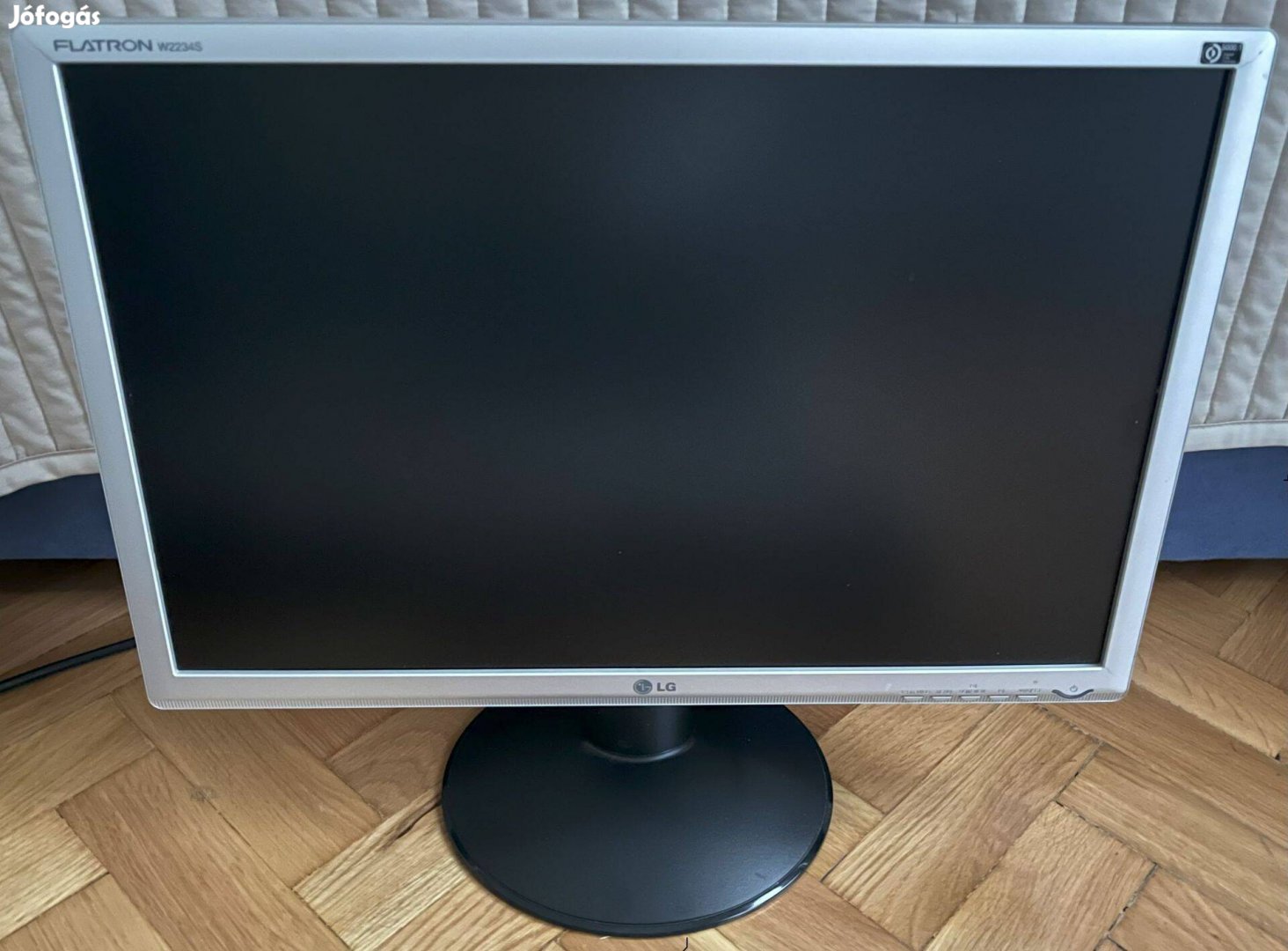 LG W2234S-SN monitor /TN panel, 22" col képátló (56 cm)