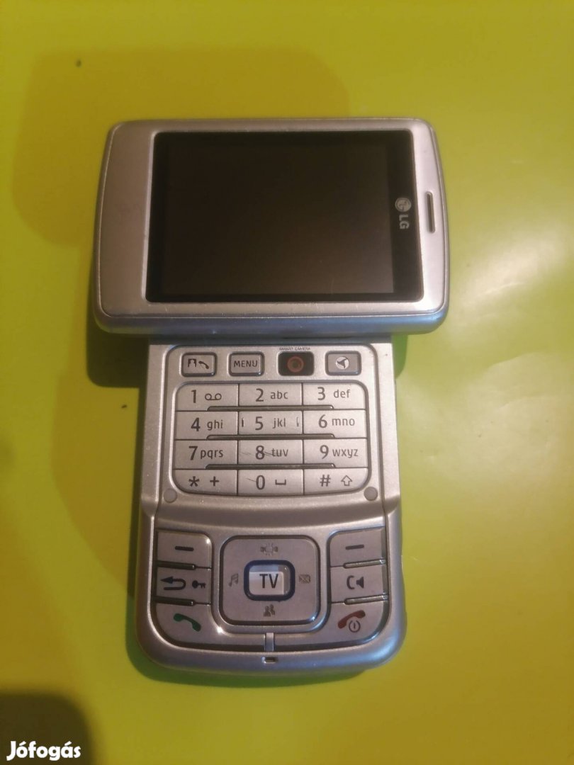 LG  U  900  