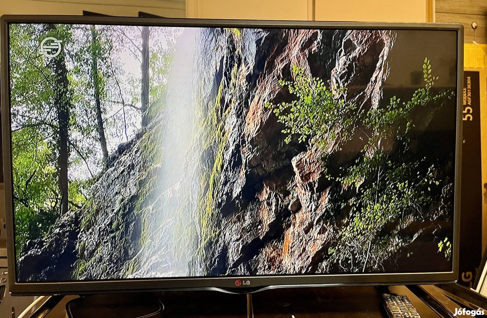 LG led tv 82cm ( nem smart)