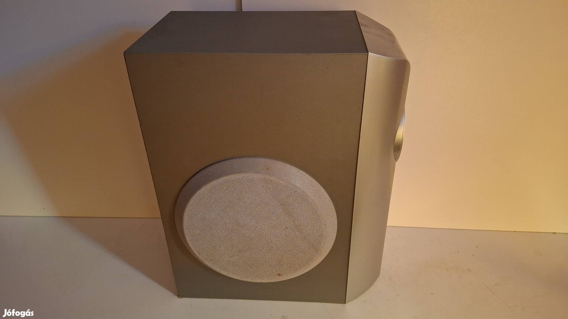 LG mélynyomó, subwoofer