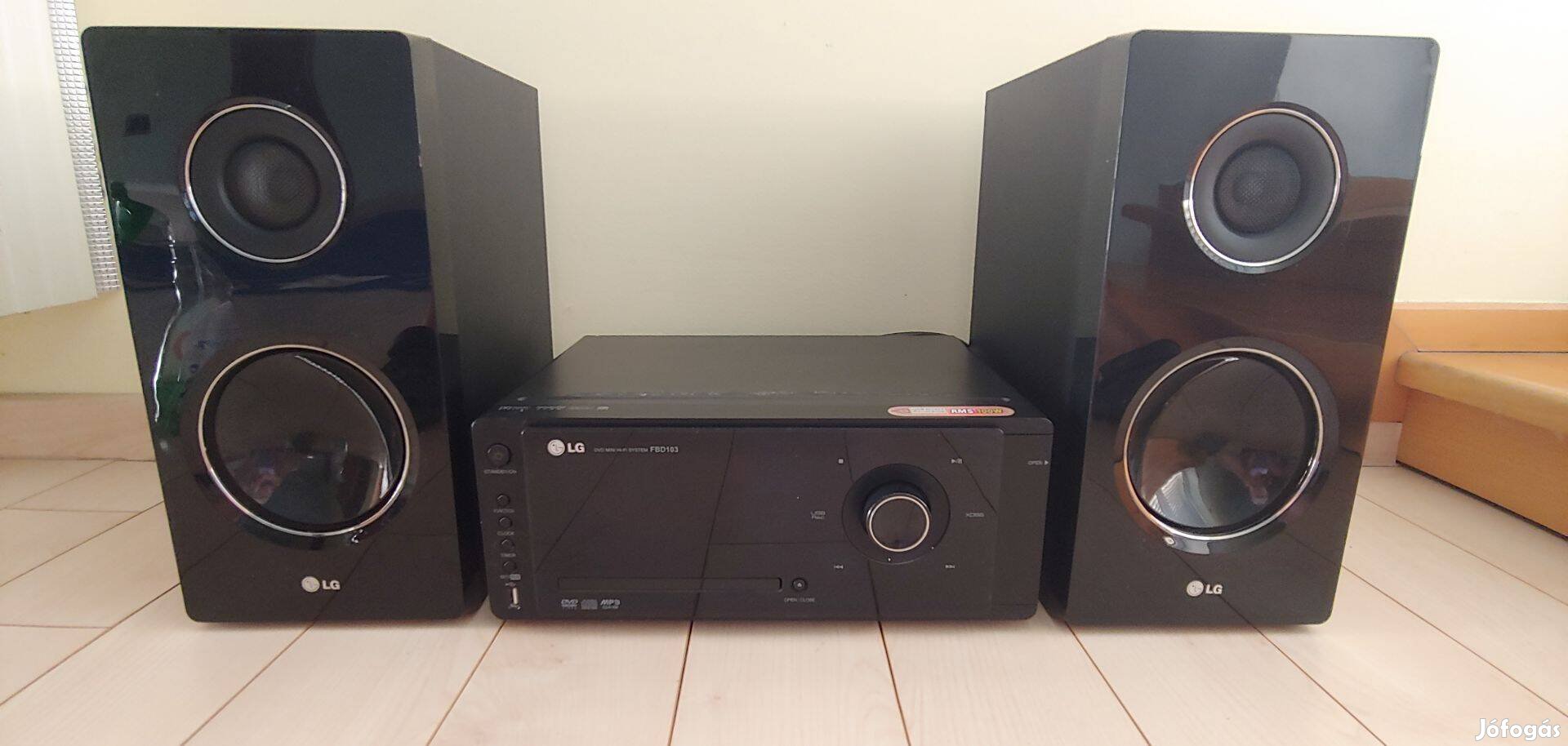 LG mini Hi-Fi rendszer FBS 103 V