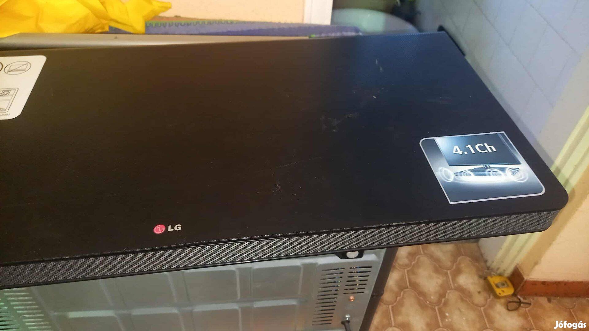 LG soudbar hangprojektor bluetooth kihangosító